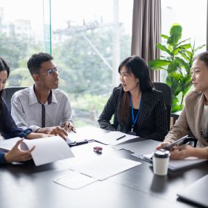 INVESTOR PITCH EMAIL COPYWRITING Up to 300–500 investor contacts